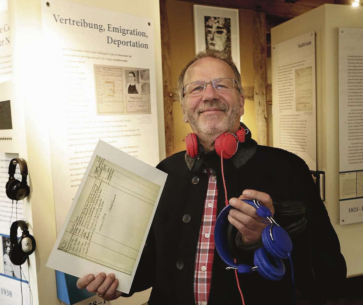 Vorsitzender Michael Schwekendiek hofft darauf, dass aufgrund des neuen medialen Konzeptes künftig noch mehr Besucher sich für das jüdische Museum in der Cohn-Scheune interessieren. 