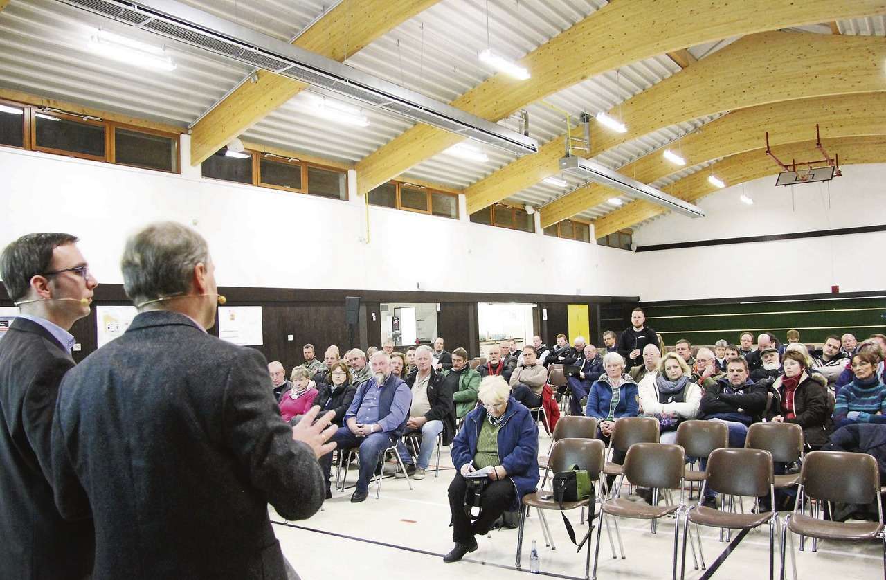 Daniel Lögering (links) und Hans-Hermann Nack stellten das Bellener Projekt vor.