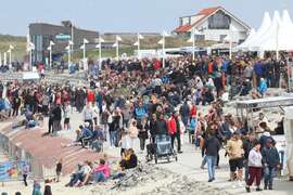 Sport und Party an der Nordsee TicketVerkauf für einzigartiges InselFestival hat begonnen