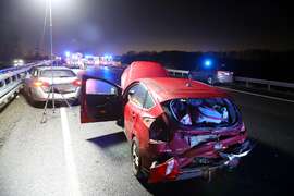 Karambolage auf der A7 Sonne sorgt für gehöriges Chaos und viele Verletzte